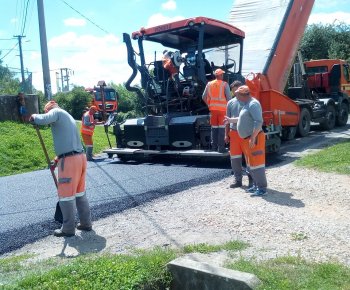 Asfaltovanie miestnej komunikácie